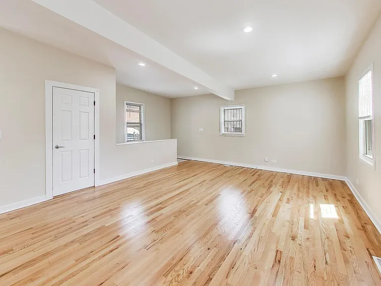 2233 W Armitage Ave #CH — Photo 2