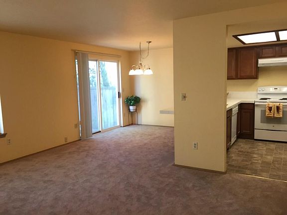 5th image of 6114 Balboa Ln SE