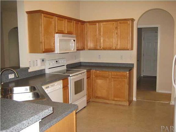 5th image of 3236 Massena Dr