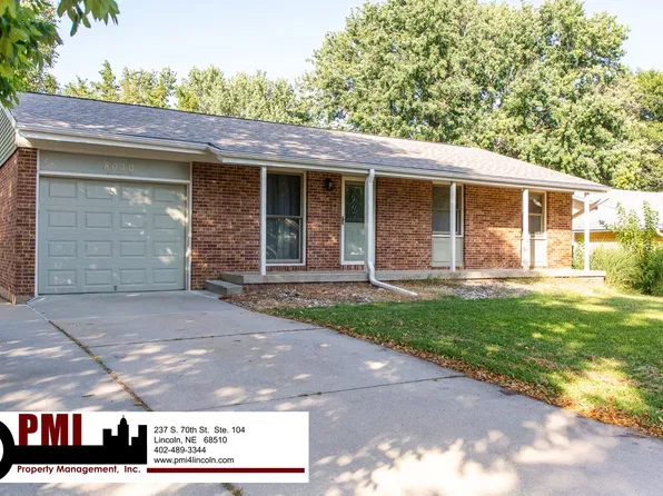 8030 N Hazelwood Dr, Lincoln, NE 68510