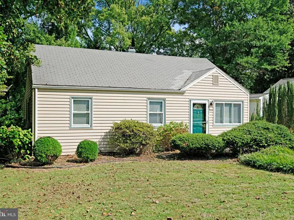 1919 Anderson Rd, Falls Church, VA 22043