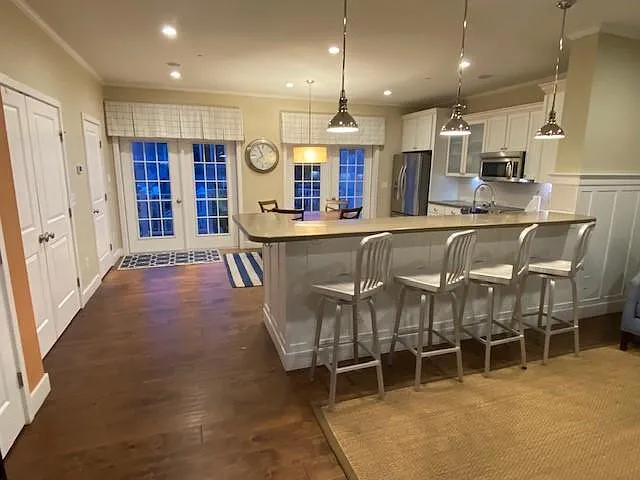3 bed, 2.5 bath, 1500 sqft, $2,000 — Photo 3