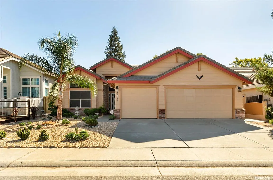 8671 Winterfest Ct photo 1