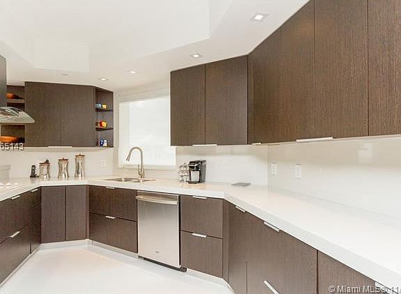 5th image of 21050 Point Pl APT 2205