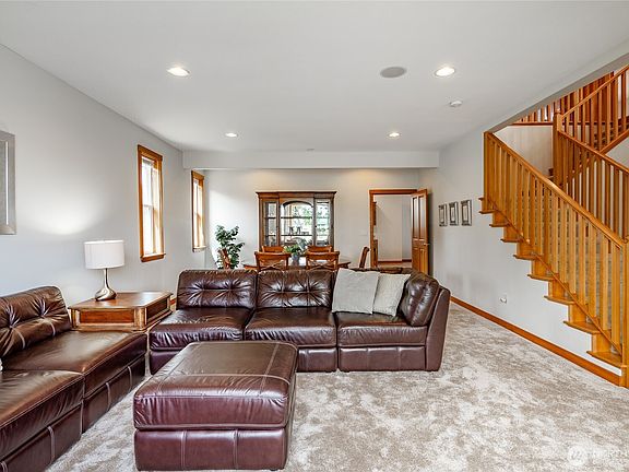 5th image of 8641 Ashbury Court