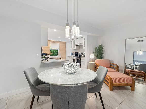5th image of 1015 Ingraham Avenue #9
