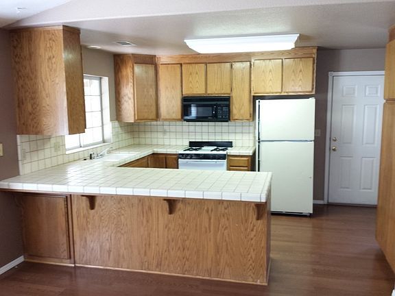 5th image of 2177 Hacienda St