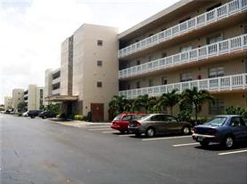 Building Exterior & Parking