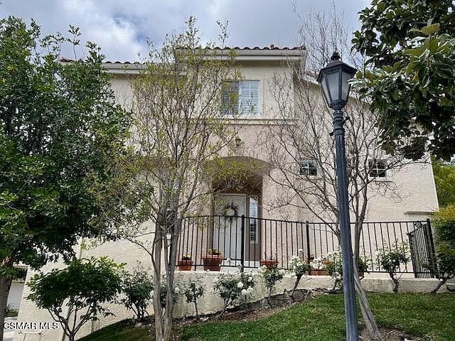 1st image of 379 Avenida De Royale