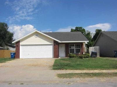 809 SE East Ct, Bentonville, AR, 72712