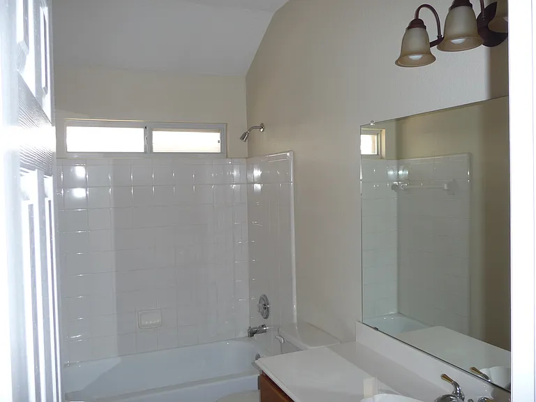 5601 Tulip Dr — Photo 11