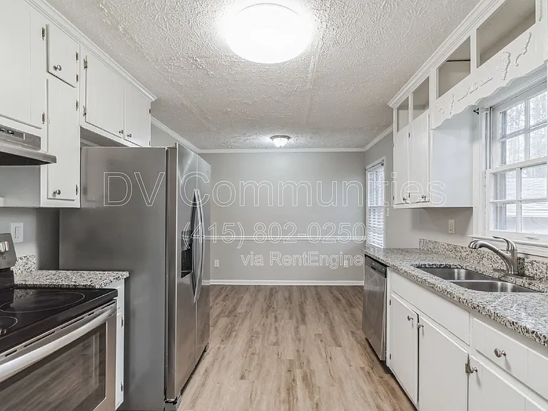 1605 Sugar Plum Dr SW — Photo 14
