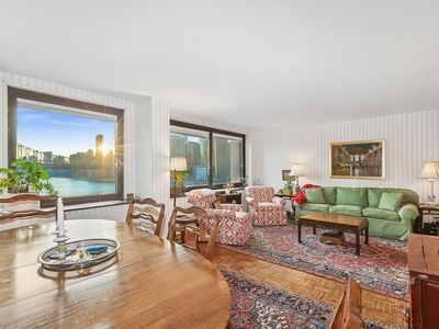531 Main St APT 1207, New York, NY, 10044
