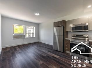 1553 W Olive Ave #411, Chicago, IL 60660