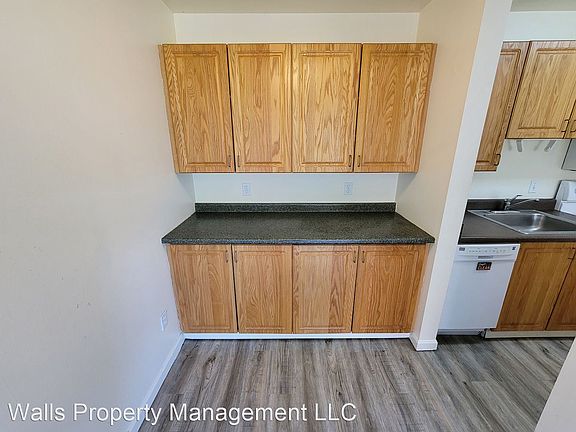 5th image of 1819 NW Central Pl #2401
