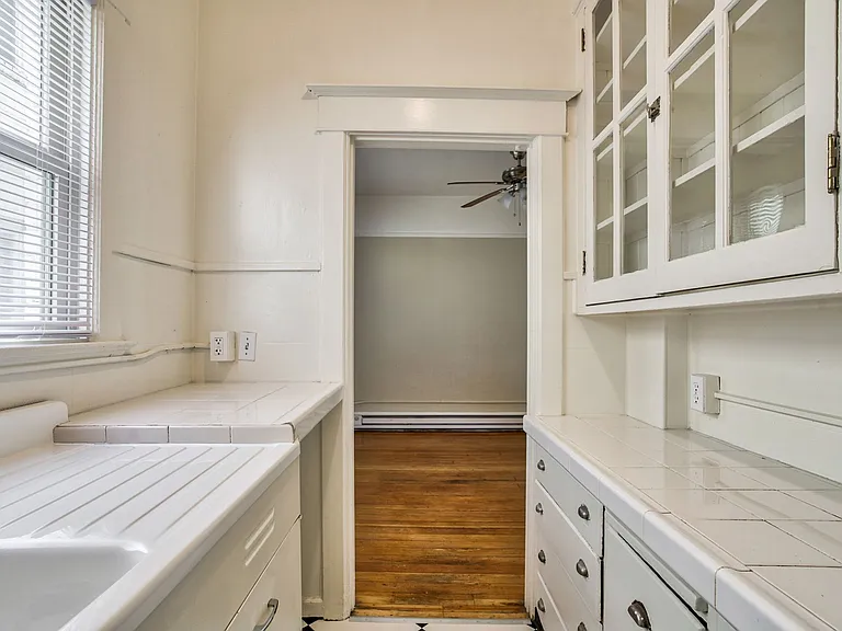 Teasdale Apartments — Photo 5
