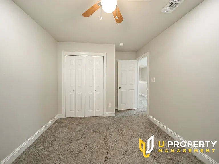 1014 W Ford St — Photo 16