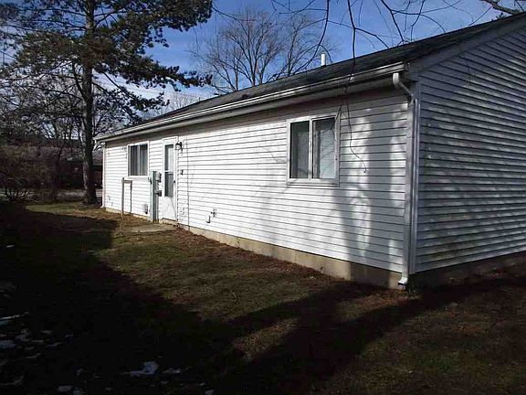 2nd image of 900 Highland Ave