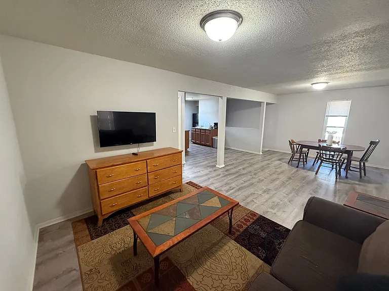 207 Wheaton Ct — Photo 12