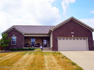 215 Glen Ridge Dr, Mt Washington, KY 40047