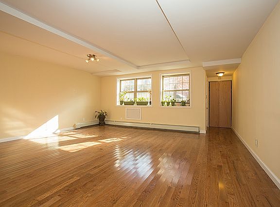 2nd image of 17239 Highland Ave APT 4B