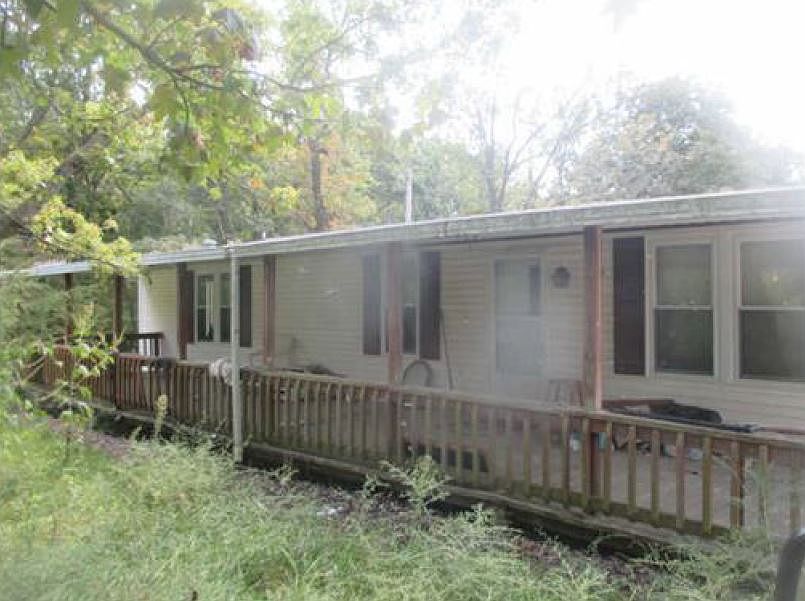 1st image of 109 Surrey Dr