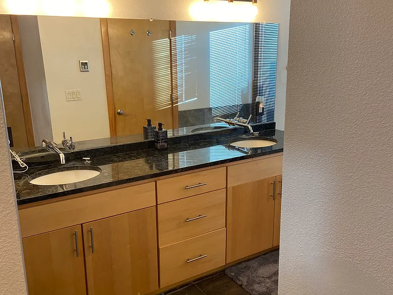 9339 Hilton Ave NE — Photo 37