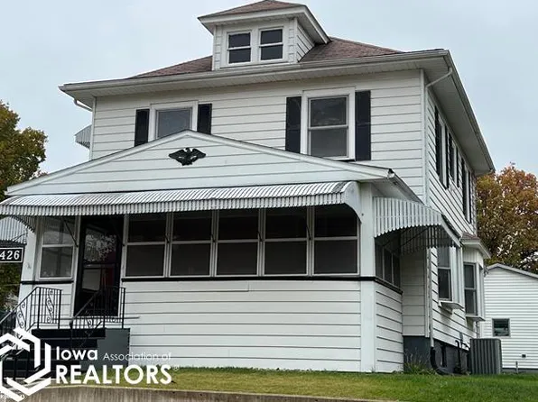 426 E Glasgow St, West Burlington, IA 52655