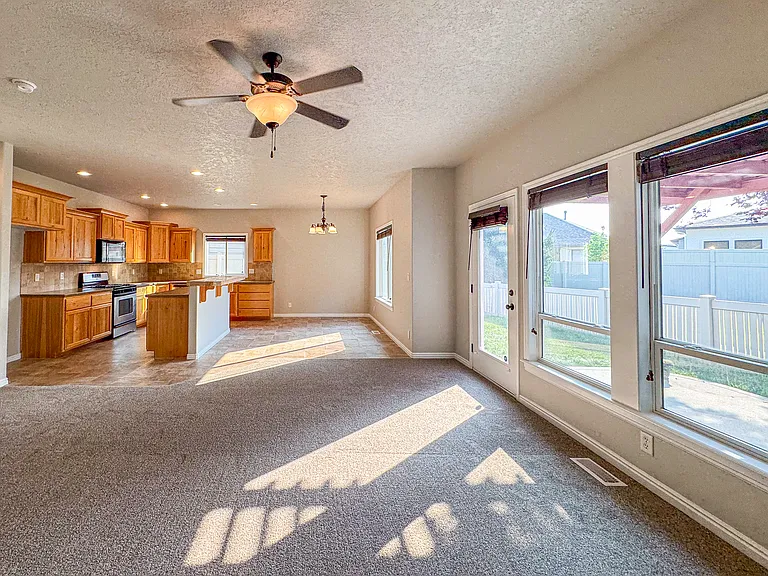 1223 W Cobblefield Ct — Photo 13
