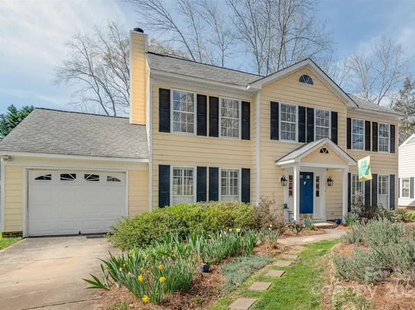 10613 Fairway Ridge Rd, Charlotte, NC 28277