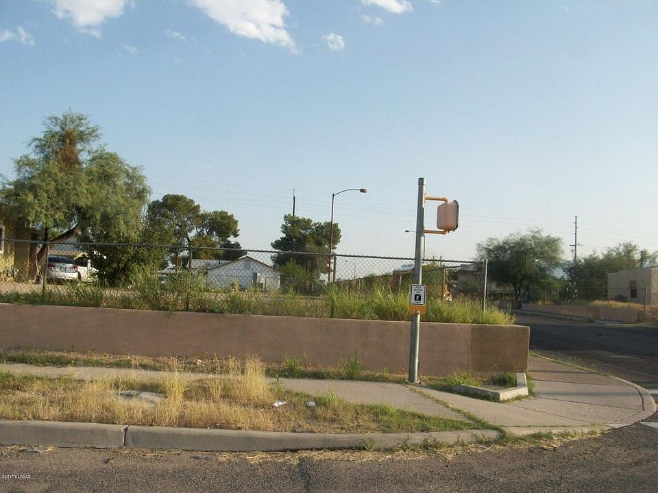 1st image of 2650 S 10th Ave #18