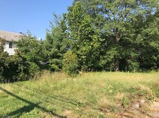 29 Reynolds Ave, Whippany, NJ 07981
