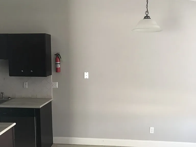 812 Hardy Springs Cir #A — Photo 8