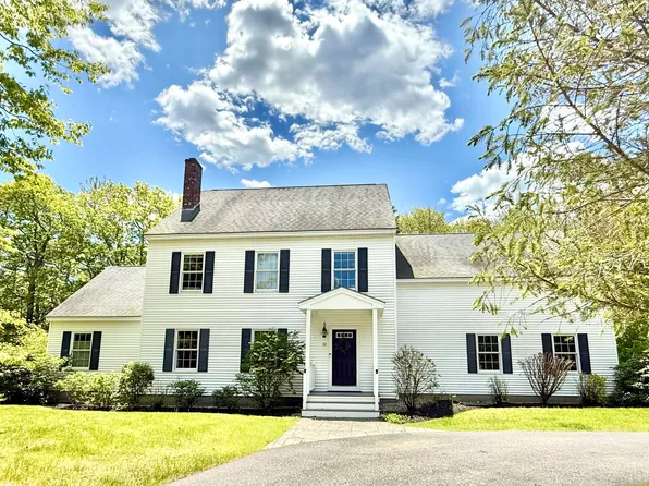 32 Merrill Road, Falmouth, ME 04105