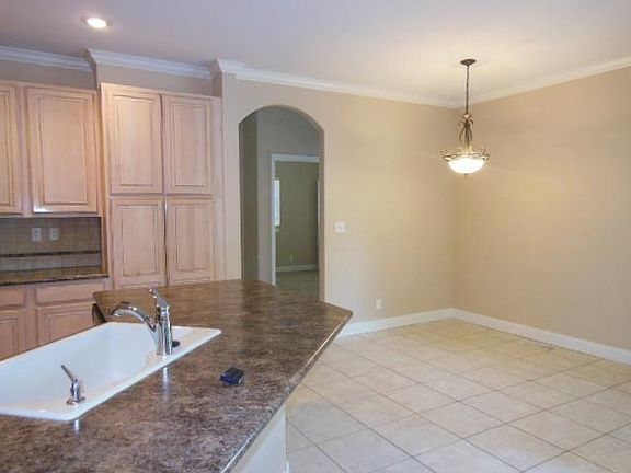4th image of 4003 W Philip Ave