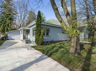 5714 Cedar Pl, Madison, WI 53705