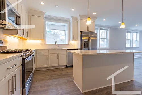 124 Kenrick St #3E Photo 1