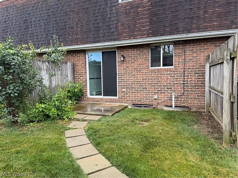 7317 Seymour St NW — Photo 25