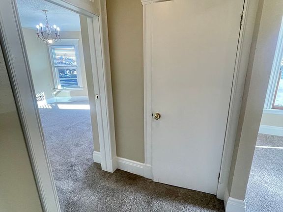 4th image of 320 N Cascade Ave #6