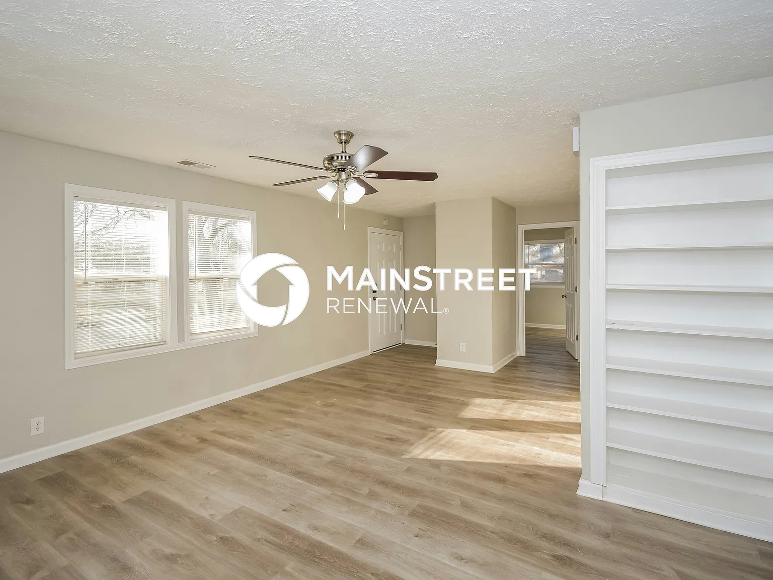 2343 Magnolia Pl — Photo 3