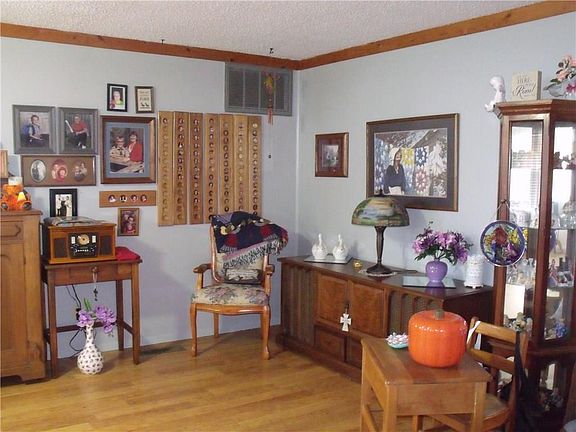 5th image of 4617 SE 21st St