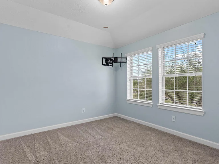 19415 Bronte Springs Ct — Photo 39