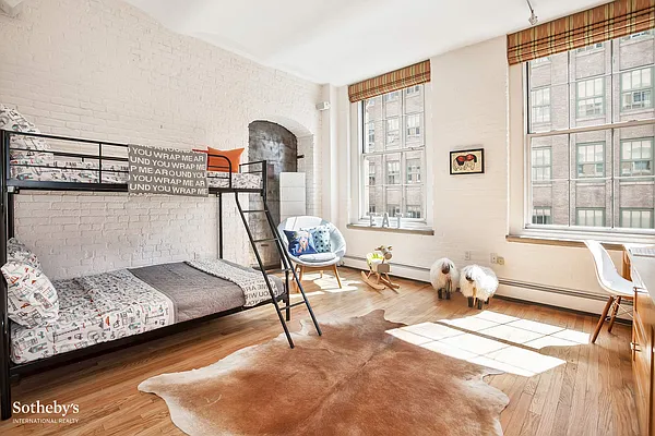 Sold by Sotheby's International Realty | media 8