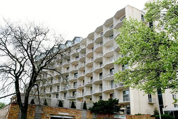 1200 N Nash St #230 — Photo 9