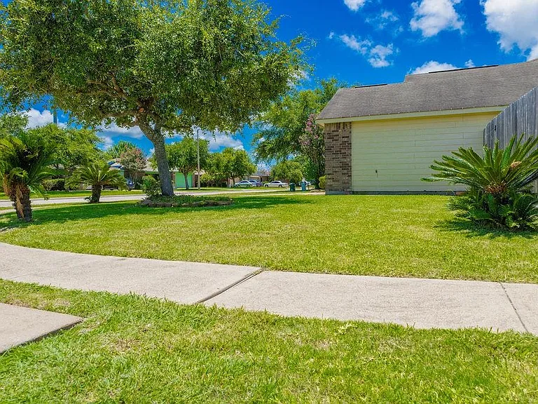 9514 Amberjack Dr — Photo 9
