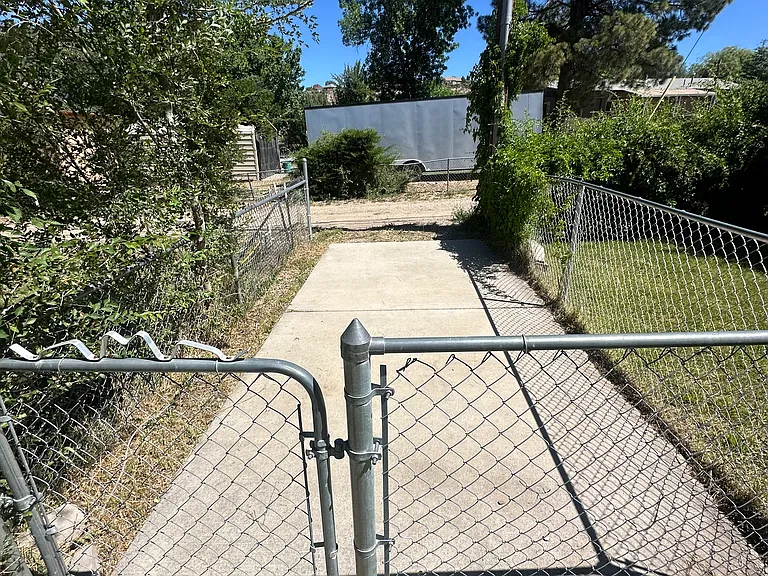 1260 Grand Ave — Photo 10