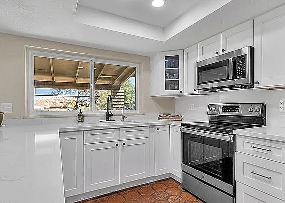 5th image of 14015 N Hampstead Dr
