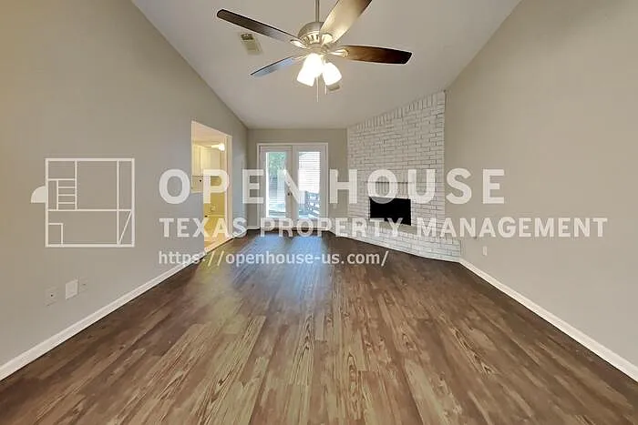 46 Berryfrost Ln — Photo 5