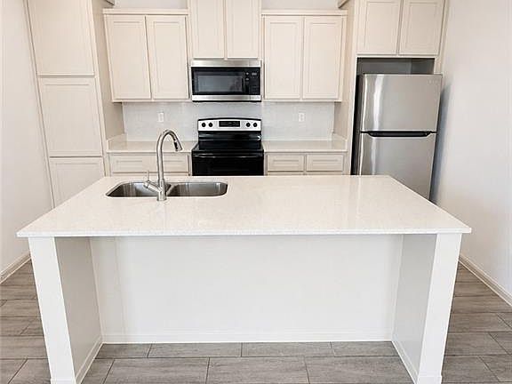 5th image of 1505 Shavano Dr #2