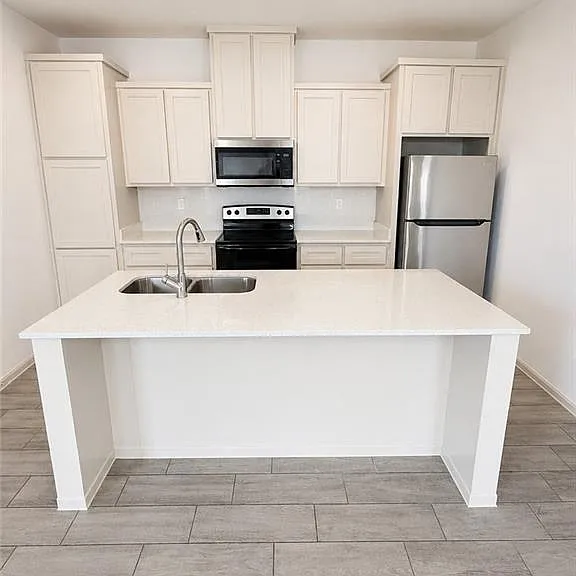 1505 Shavano Dr #3 — Photo 5